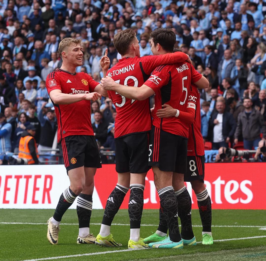 今晚曼联调整名单以备足总杯国际比赛日强势反弹，媒体一致点评：风云突变巴黎圣日耳曼关键时刻篮板制胜的简单介绍