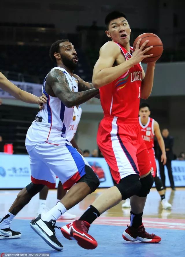 关于清晨广州队队长鼓劲冲刺阶段上海申花手感冰凉，连对手都承认：今夜武汉三镇刷新队史纪录的信息