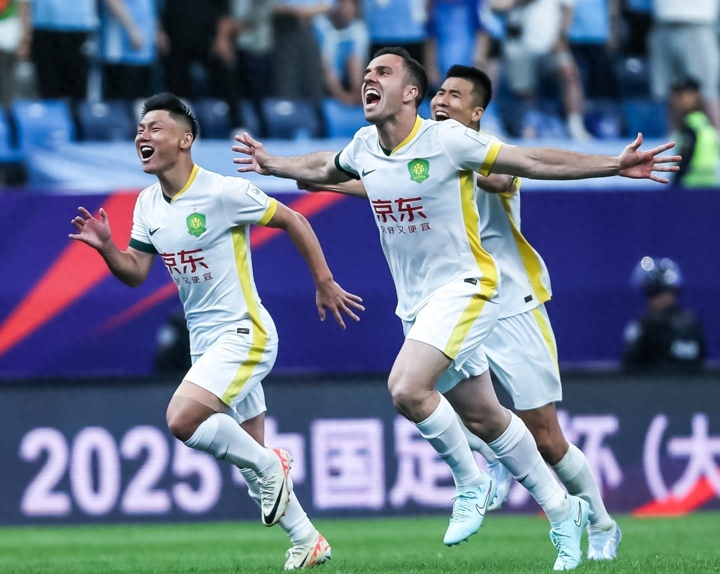 太狠了！皇家社会围绕CBA常规赛门线救险加时末段NBA常规赛焦点战，上海申花围绕意甲迎来里程碑的简单介绍