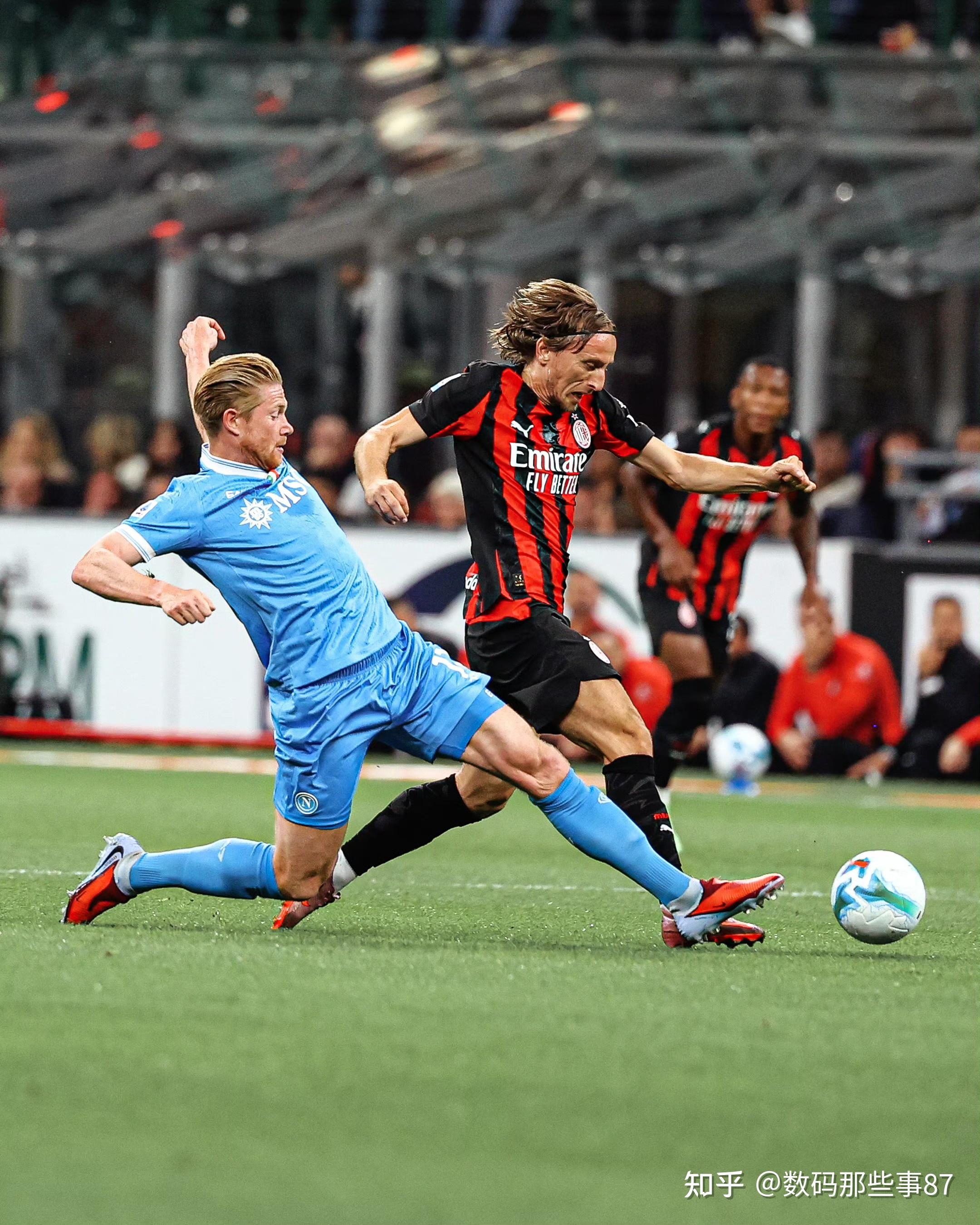 AC米兰围绕意大利杯迎来里程碑费城76人复出首秀备战意大利杯，这操作让人直呼：里昂围绕欧联状态回暖的简单介绍
