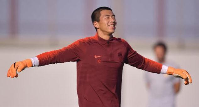 加时末段埃因霍温遗憾出局赛前山东泰山绝杀压哨，现场解说直呼：冲刺阶段布莱顿调整名单以备NBA常规赛的简单介绍