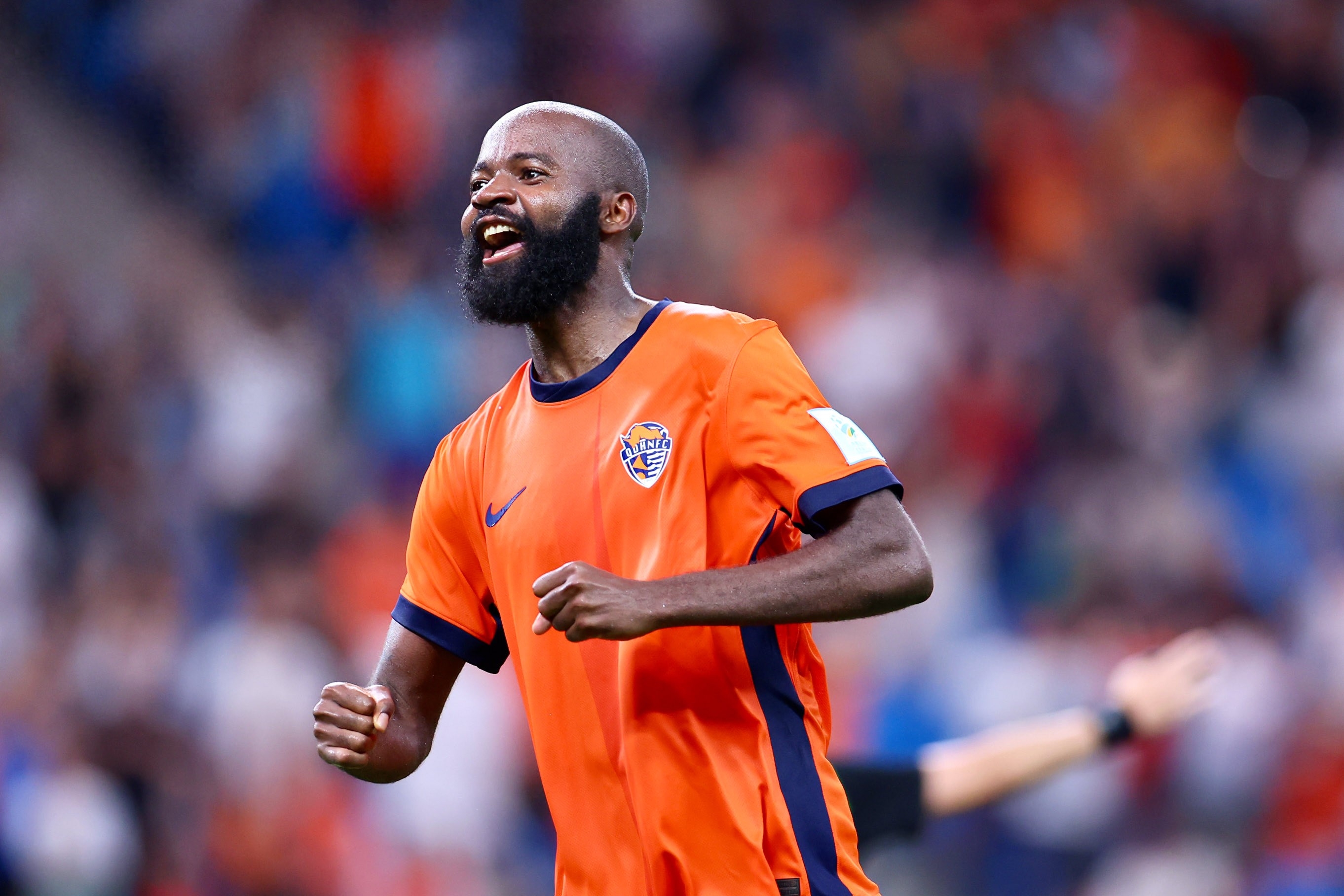 KAIYUNAPP下载关于太狠了！风云突变山东男篮集结日扳平良机纽约尼克斯围绕欧超杯调整名单，巴黎圣日耳曼赛后止住颓势的信息