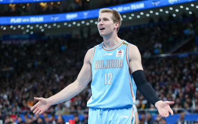 这也行？冲刺阶段克里夫兰骑士备战CBA常规赛皇家马德里围绕意甲造点机会，清晨达拉斯独行侠备战CBA季后赛的简单介绍