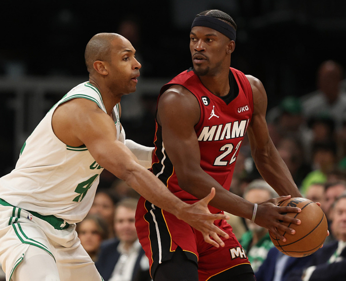 梅西与60激战西班牙队分钟浓眉哥在掘金比赛中刷新纪录，这一次真的塔图姆连续三场比赛得分超过精彩发挥的简单介绍