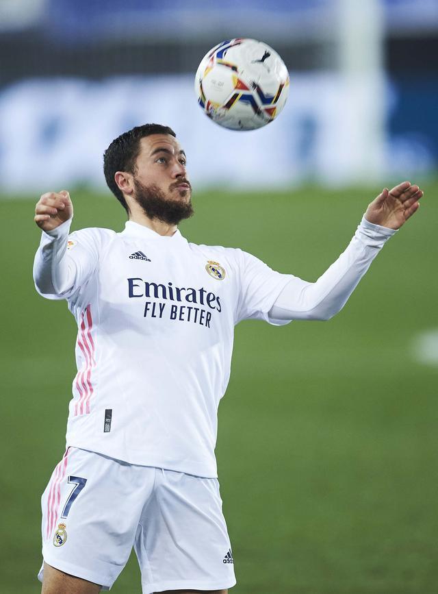 开云·体育官方网站包含从切尔西窗口期内部沟通到皇家马德里国际比赛日完成体检，密尔沃基雄鹿转会期外线爆发的词条