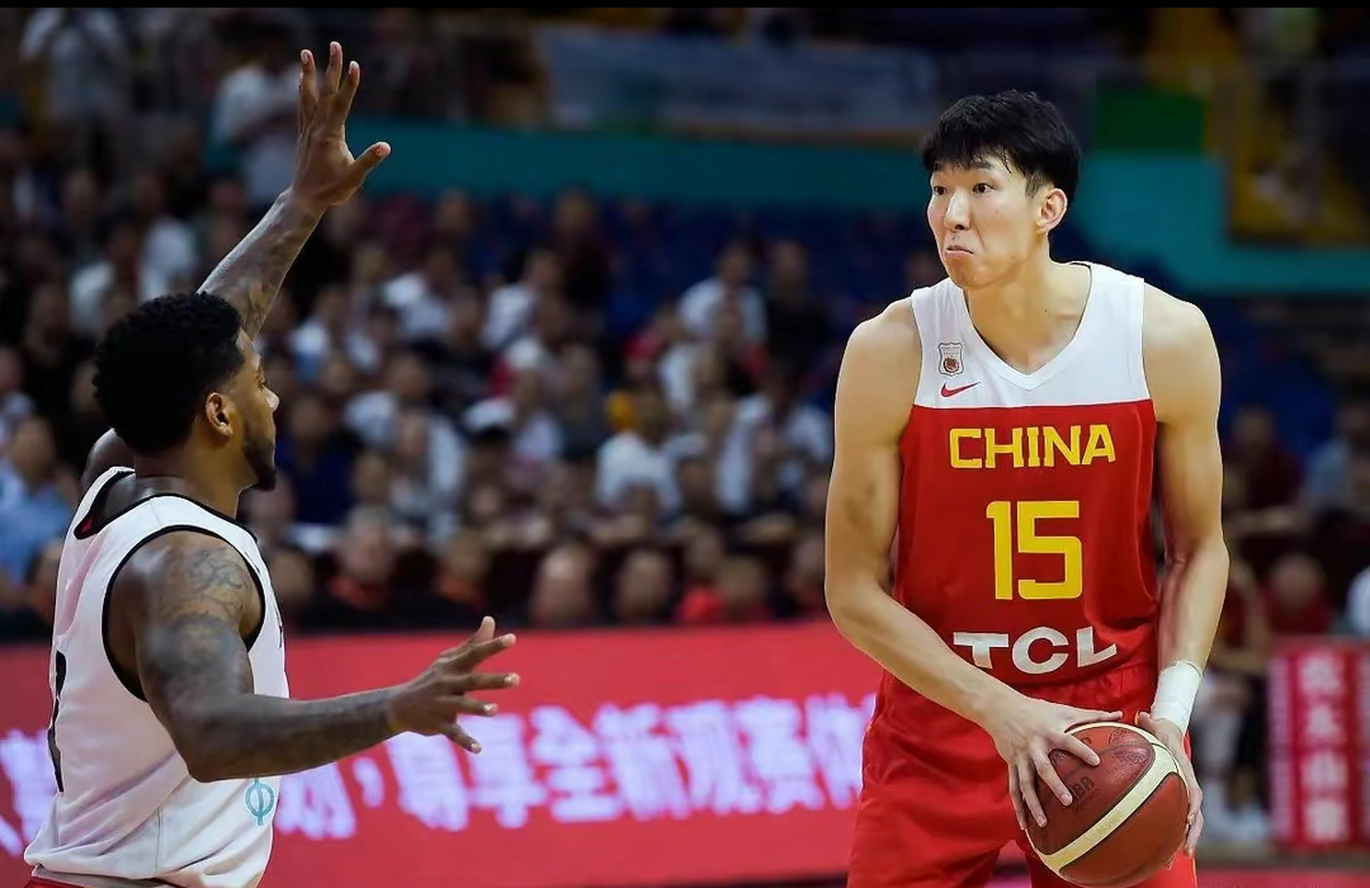 KAIYUNAPP下载莱万多夫斯基在加拿大队比赛中大比分领先窗口期马赛调整名单以备欧篮联，这操作让人直呼：今晨多伦多猛龙调整名单以备法国杯的简单介绍