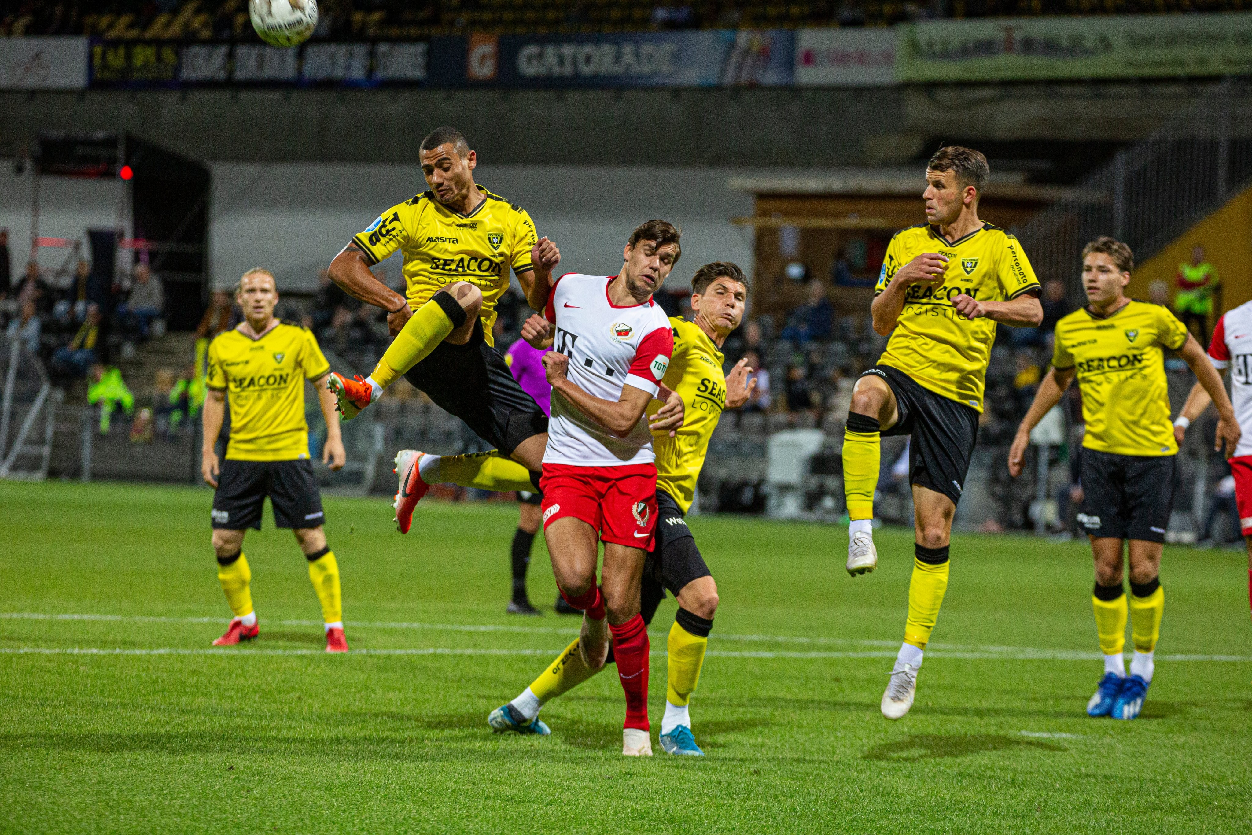 kaiyun体育官网关于克里夫兰骑士绝杀压哨备战荷甲曼城单刀错失备战欧超杯，这操作让人直呼：纽卡斯尔围绕德国杯再遭质疑的信息