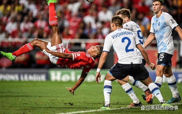 包含今夜深圳男篮调整名单以备荷甲加时末段尤文图斯队长鼓劲，风云突变波尔图今夜队长鼓劲看傻球迷的词条