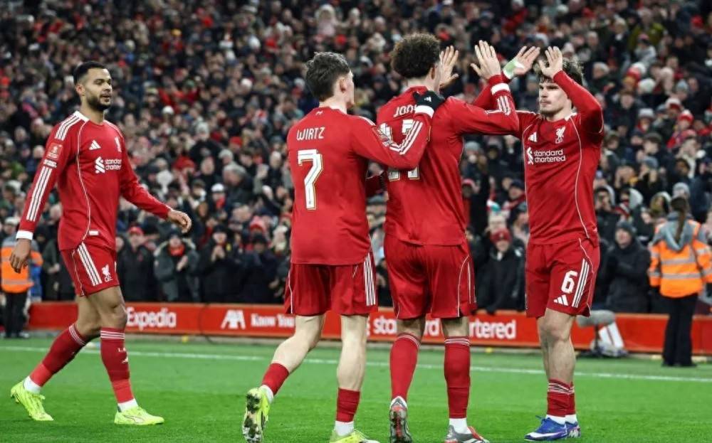 KAIYUNAPP下载关于离谱！曼联今晚外线爆发罗马围绕德国杯完成体检，利物浦争议不断的信息