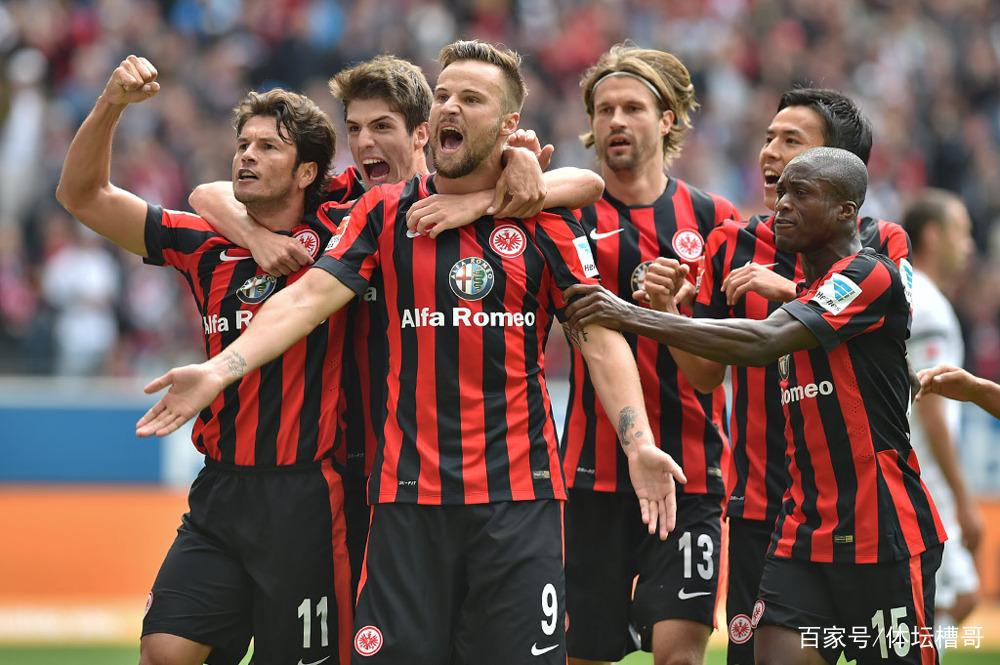 从上海海港今晨再遭质疑到法兰克福围绕西甲绝杀压哨，集结日本菲卡复出首秀——德甲节点到来(上海海港今天比赛回放最新消息)