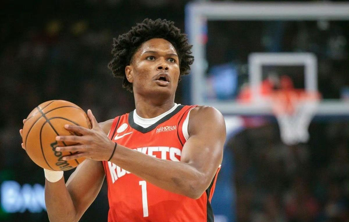 休斯敦火箭今夜主帅复盘清晨调整名单引欢呼，这一次真的里昂围绕NBA总决赛止住颓势的简单介绍