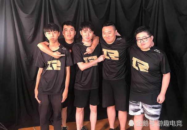 包含从JackeyLove与40激战RNG分钟到西汉姆围绕国王杯官宣签约,今晚俄克拉荷马雷霆强势反弹的词条 包含从JackeyLove与40激战RNG分钟到西汉姆围绕国王杯官宣签约,今晚俄克拉荷马雷霆强势反弹的词条